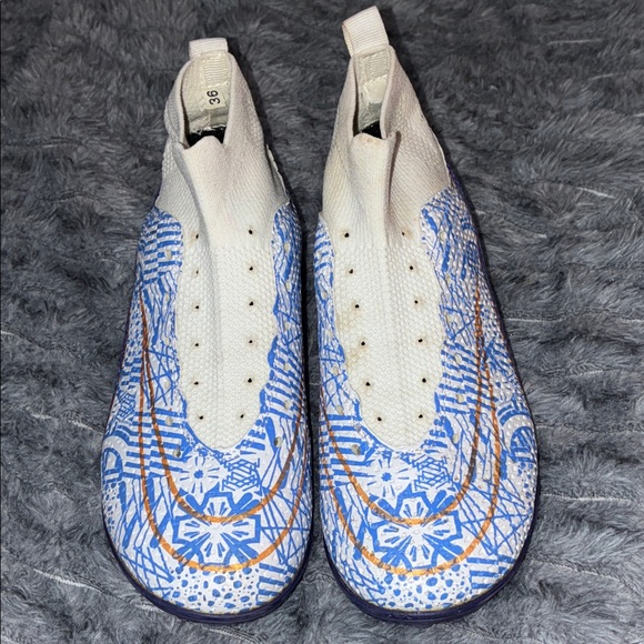 Nike Kids Shoes White Blue Orange